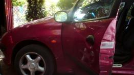 Peugeot 206  Hatchback - galeria społeczności - lewe przednie nadkole