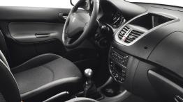 Peugeot 206+ Hatchback - widok ogólny wnętrza z przodu