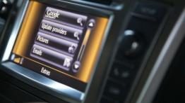Toyota Avensis III sedan Facelifting - radio/cd/panel lcd
