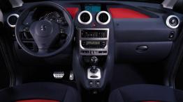 Peugeot 1007 - pełny panel przedni