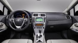 Toyota Avensis III sedan Facelifting - pełny panel przedni