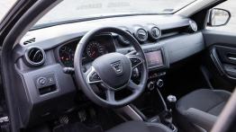 Dacia Duster 1.5 Blue dCi 115 KM - galeria redakcyjna - widok ogólny wnętrza z przodu