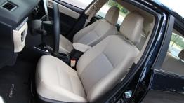 Toyota Corolla XI Sedan 1.6 Valvematic 132KM - galeria redakcyjna - fotel kierowcy, widok z przodu