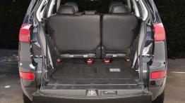Peugeot 4007 - tył - bagażnik otwarty