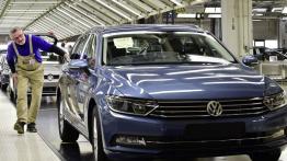 Volkswagen Passat B8 Variant (2015) - taśma produkcyjna