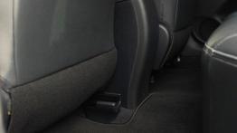 Toyota Avensis III Facelifting 2015 - galeria redakcyjna - dywaniki tylne
