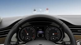 Volkswagen Passat B8 Variant (2015) - wyświetlacz head-up display (HUD)