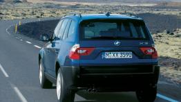 BMW X3 2004 - widok z tyłu