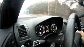 Skoda Octavia RS 2.0 TFSI DSG rozpędza się na autostradzie do 140