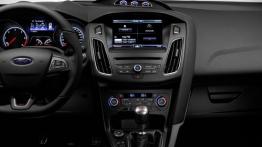 Ford Focus III ST Hatchback Facelifting (2015) - konsola środkowa