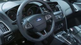 Ford Focus III ST Hatchback Facelifting (2015) - oficjalna prezentacja auta