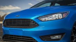 Ford Focus III Sedan Facelifting (2015) - zderzak przedni