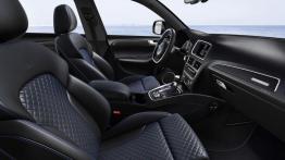 Audi SQ5 TDI plus (2016) - widok ogólny wnętrza z przodu