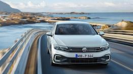 Volkswagen Passat (2019) - widok z przodu