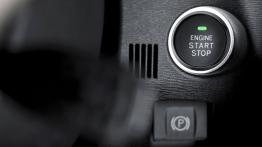 Toyota Avensis Kombi 2009 - przycisk do uruchamiania silnika