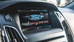 Ford Focus RS (2016) - galeria redakcyjna - ekran systemu multimedialnego