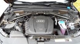 Audi Q5 SUV Facelifting 2.0 TDI 177KM - galeria redakcyjna - maska otwarta