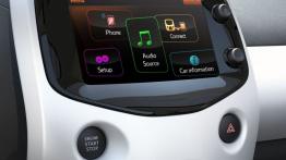 Peugeot 108 (2014) - wersja 5-drzwiowa - ekran systemu multimedialnego