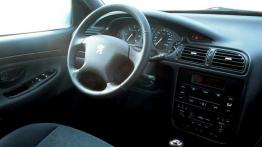 Peugeot 406 Sedan - kokpit