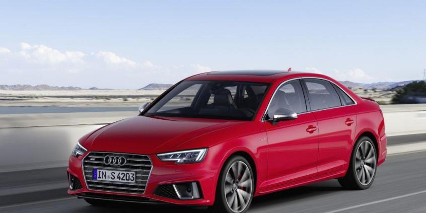 Audi S4 idzie w ślady swoich większych braci i zaprzecza obecnym trendom