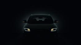 Audi Q5 Facelifting - przód - reflektory włączone