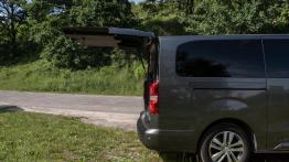 Rodzinny samochód dla VIP-ów – Peugeot Traveller Business VIP Long