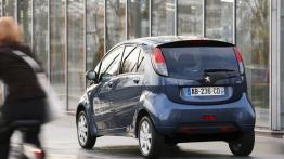 Peugeot iOn - tył - reflektory wyłączone