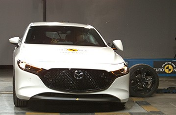 Mazda 3 2.0 petrol, LHD