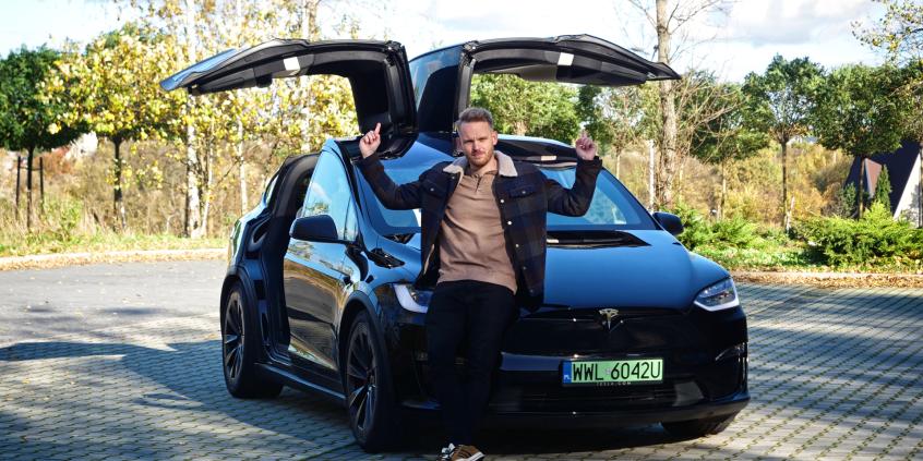 Tesla X Plaid - wkurzająca, a i tak będziesz się chwalić