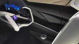 Lexus zaskakuje nie tylko elektrycznym napędem