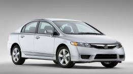 Honda Civic VIII Sedan - prawy bok