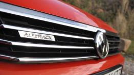 Volkswagen Passat Alltrack (2016) - galeria redakcyjna - grill