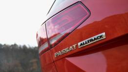 Volkswagen Passat Alltrack (2016) - galeria redakcyjna - emblemat