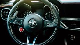 Alfa Romeo Stelvio Quadrifoglio - galeria redakcyjna - kierownica