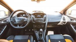Ford Focus ST FL - galeria redakcyjna - pełny panel przedni