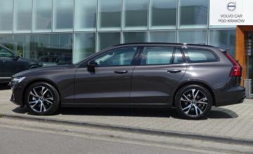 Volvo V60 II  Kombi Facelifting 2.0 B4 197KM 2024 B4 (197+14 KM) Plus Dark, zdjęcie 3