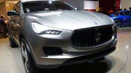 Maserati Kubang - Jeep we włoskim garniturze