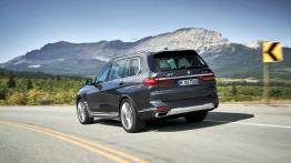 BMW X7 - widok z ty?u