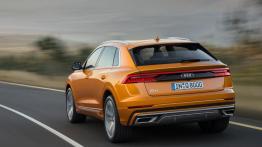 Audi Q8 (2018) - widok z tyłu