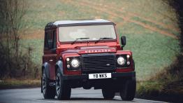 Land Rover Defender (2018) - widok z przodu