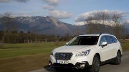 Subaru Outback 2015 2.0D - wersja europejska - widok z przodu