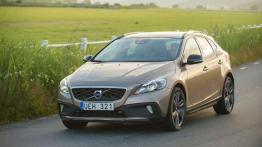 Volvo V40 II Cross Country D4 177KM 130kW 2012-2015