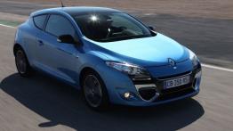 Renault Megane III Coupe Facelifting - widok z przodu