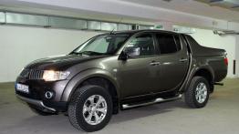 Mitsubishi L200 IV Double Cab 2.5 HP DOHC 178KM - galeria redakcyjna - lewy bok