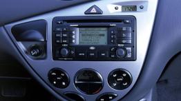Ford Focus 2001 - radio/cd/panel lcd