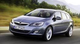 Opel Astra Sports Tourer - widok z przodu