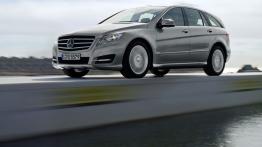 Mercedes Klasa R Off-roader Facelifting 500 4MATIC 388KM 285kW 2010-2012