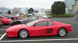 Ferrari Testarossa - lewy bok