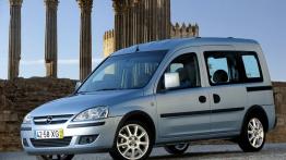 Opel Combo Tour - widok z przodu