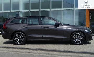 Volvo V60 II  Kombi Facelifting 2.0 B4 197KM 2024 B4 (197+14 KM) Plus Dark, zdjęcie 4